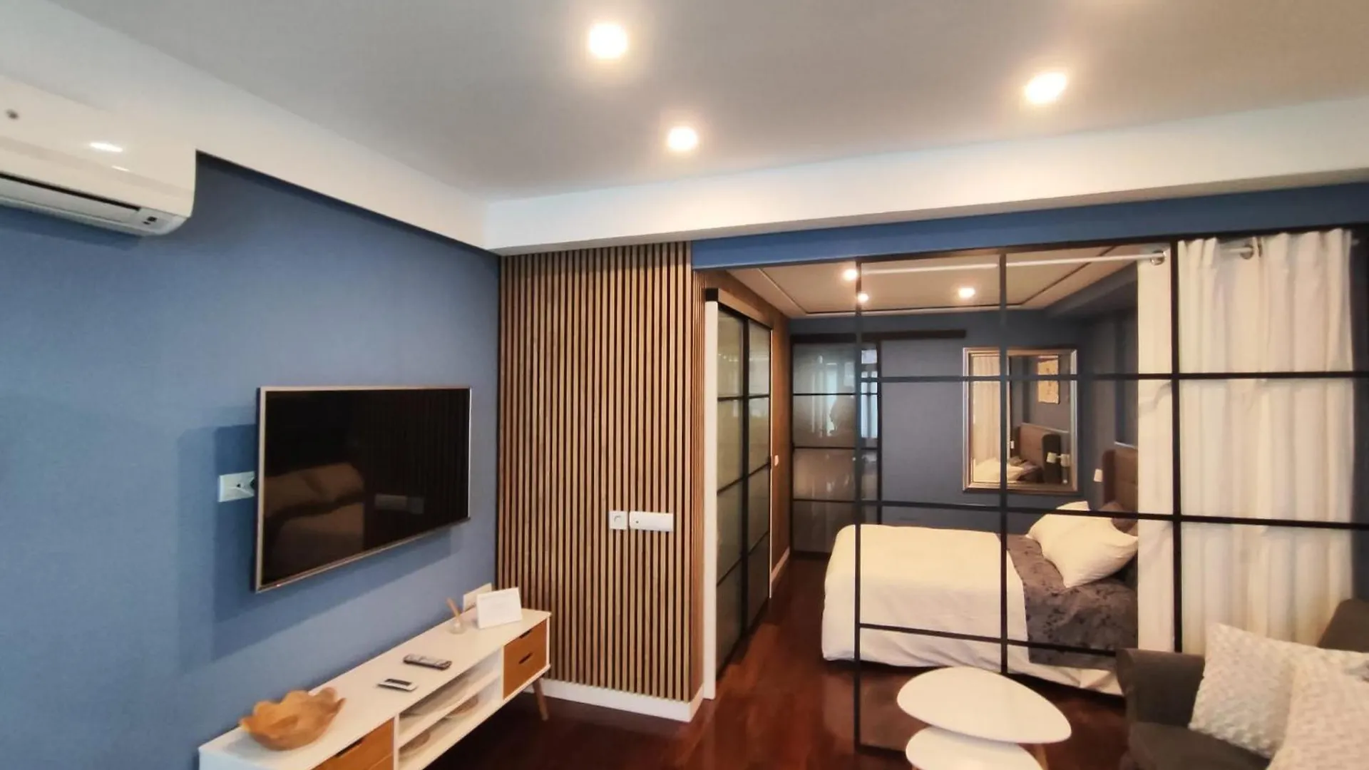 Luzycolor Apartment Coslada